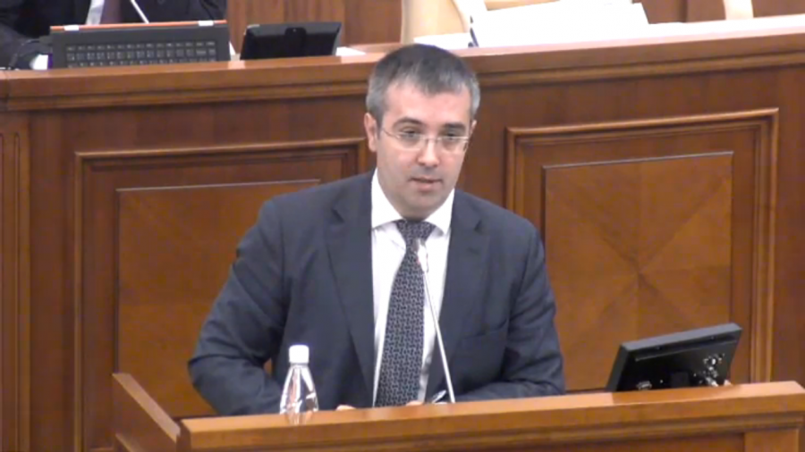 Proiectul cu privire la modificare si completarea codului electoral privind alegerea presedintelui a fost aprobat in prima lectura