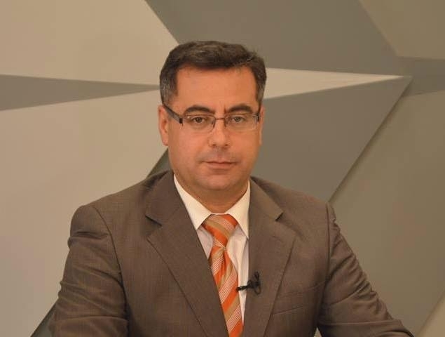 Casu: "Politia foloseste gazul lacrimogen pentru a proteja proprietatea privata a "simplului cetatean", Vlad Plahotniuc"