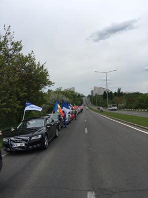 Simpatizantii lui Renato Usatii au organizat un mars Automobilistic dedicat Zilei Victoriei - FOTO
