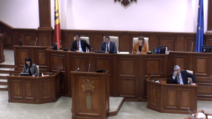 Proiect care a starnit discutii aprinse in Parlament. Lupu: "Scopul este altul decat cel declarat". Turcan: "Motivatia si cauzele de ce am initiat aceasta initiativa, nu se bazeaza pe zvonurile din piata"