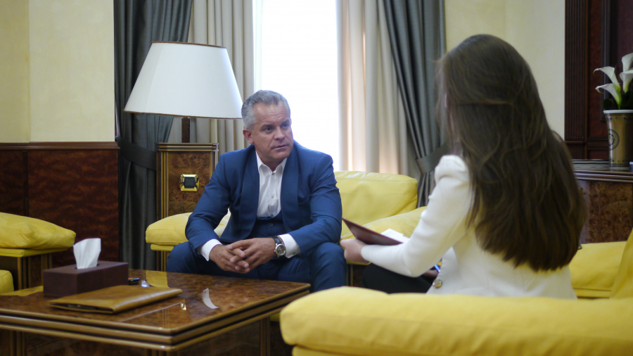 Vlad Plahotniuc nu va candida pentru functia de presedinte, dar declara ca partidul va avea un candidat: "Un partid politic serios nu poate sa nu participe cu candidatul propriu" - Deschide.md