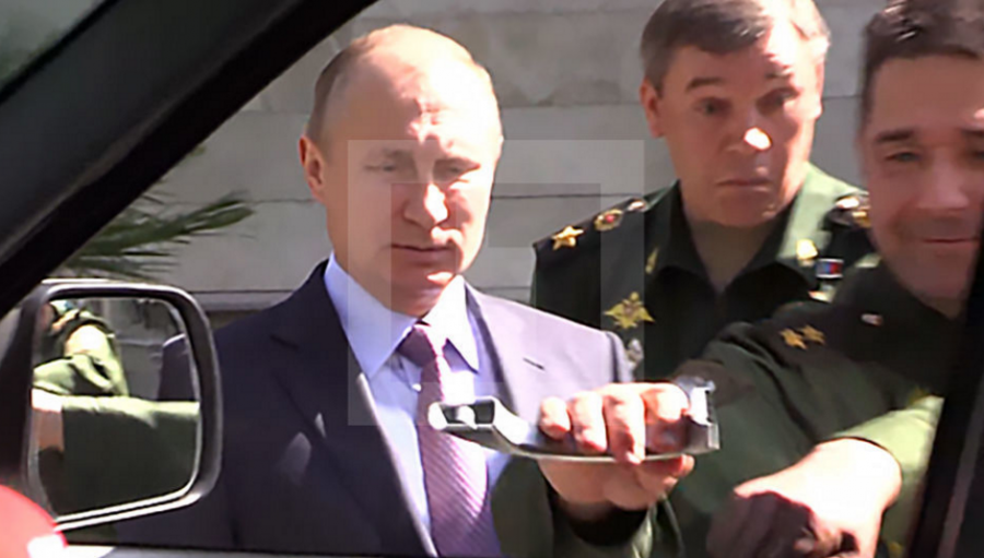 Peskov explica situatia cu generalul rus care a rupt manerul masinii: " Manerul de la masina a fost intors la loc"