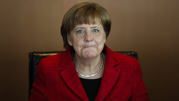 Un cap de porc in cancelaria Angelei Merkel