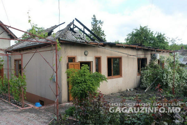 Casa fostului bascan al Gagauziei a fost cuprinsa de flacari - FOTO