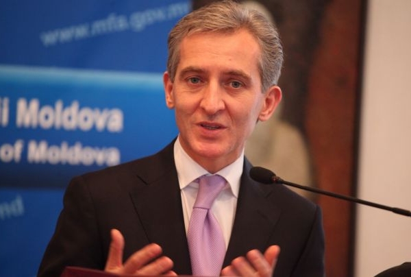 Iurie Leanca invinuieste socialistii: "Dupa ce, pe 14 aprilie curent, fractiunea municipala a PPEM, socialistii au venit cu declaratia privind organizarea unui referendum"