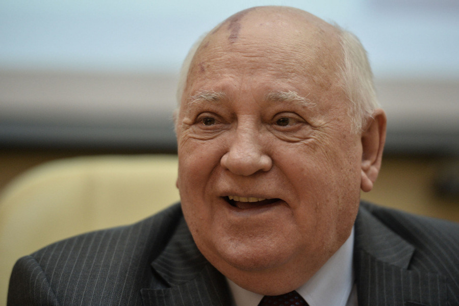 Mihail Gorbaciov are interdictia de a intra in Ucraina