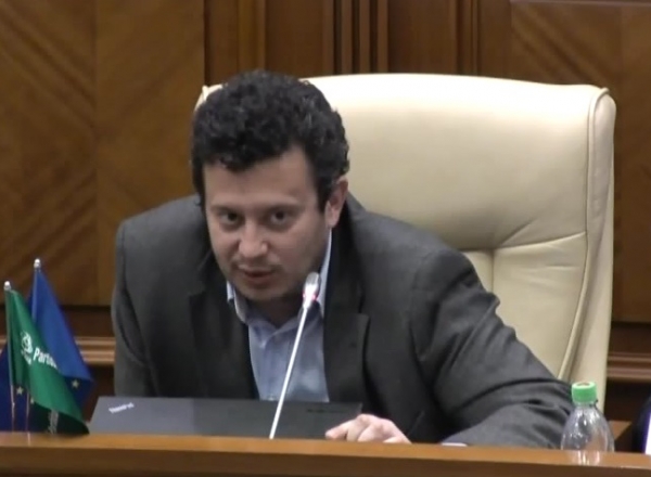 Vadim Pistrinciuc, despre anuntul lui Filat de a-si depune mandatul de presedinte al PLDM: "Sunt SURPRINS, dar il inteleg. Este un pas curajos"