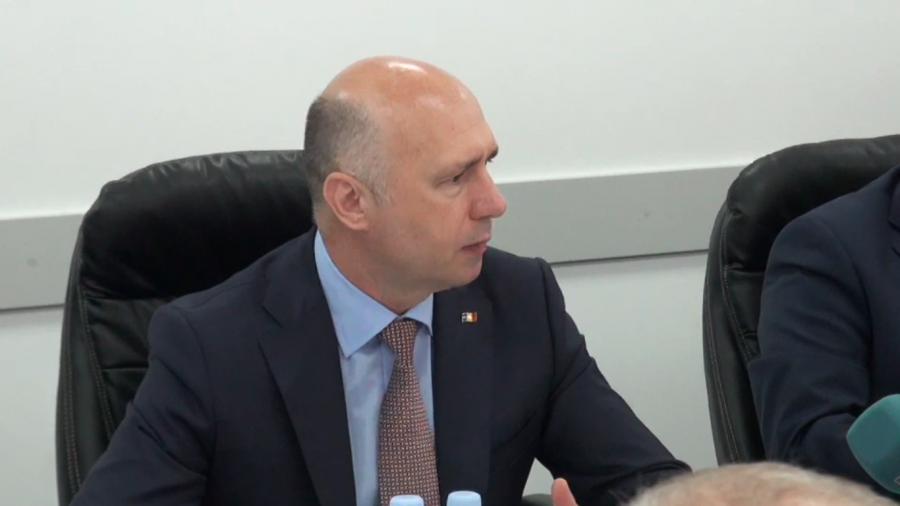 Sedinta operativa a Guvernului dupa ploile abundente din 31 mai. Filip: "Daca vreti, o sa raspundeti cu functii, cei care o sa prezentati rapoarte eronate"