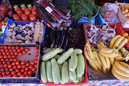 Putin renunta la embargou? Rusii au exclus legumele si carnea din lista produselor interzise spre import
