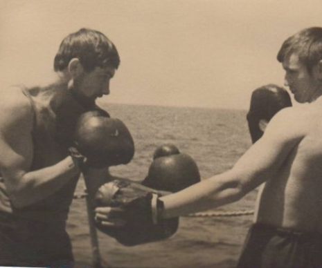 Imagini incredibile cu apucaturile soldatilor rusi. Ce faceau SOVIETICII cand luau o pauza de la invadat alte tari - GALERIE FOTO