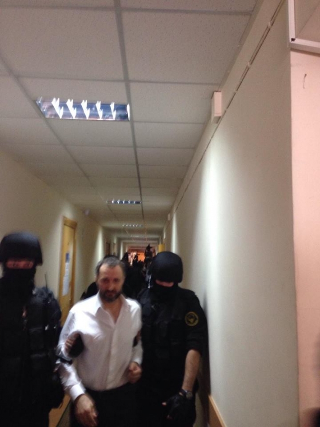 PLDM, despre starea lui Vlad Filat: "In nicio tara cu un regim democratic si o justitie echitabila oamenii legii nu si-ar permite un asemenea comportament degradant"