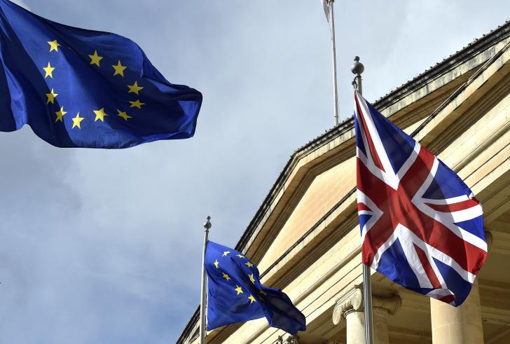 Internautii fac glume pe seama referendumului din Marea Britanie: "Doar o tara va ramane in UE, "Remainia"