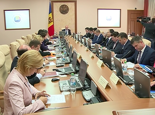 Guvernul va prelungi, pe un termen de trei luni, moratoriul asupra controlului de stat