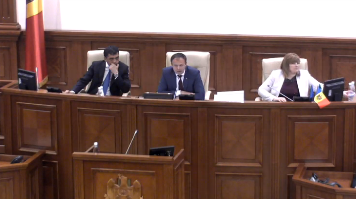 Voronin i-a propus lui Candu sa se apuce de lucru: "Eu v-as propune sa va ocupati mai concret de aceasta reparatie"