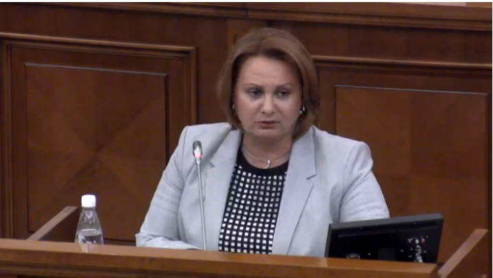 Motiunea simpla impotriva activitatii ministrului muncii nu a fost sustinuta de deputati 