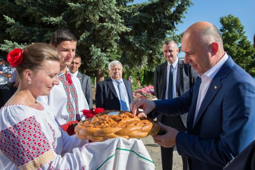 Pavel Filip, la Rezina:  "Lucrurile sunt mult mai clare acum, se vede lumina in capatul tunelului"