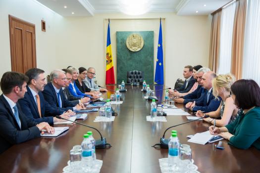 Reformarea sistemului de cercetare si inovare, discutata de Guvern si  un grup de experti ai Comisiei Europene