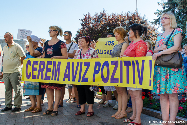 Protest la Guvern. Micii comercianti cer pastrarea patentei 