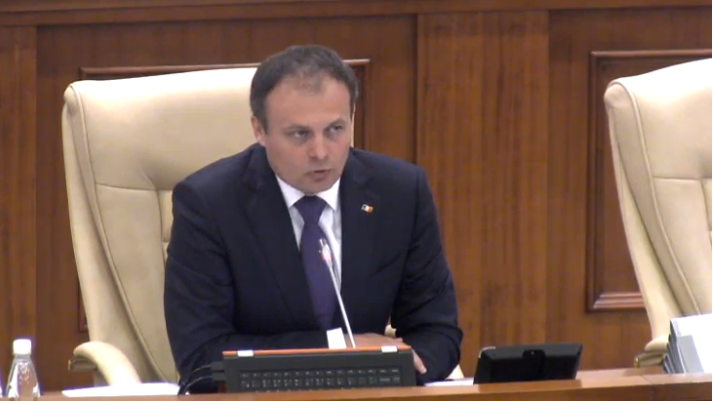 Sedinta Parlamentului a inceput cu un minut de reculegere in memoria victimelor atentatului din Nisa
