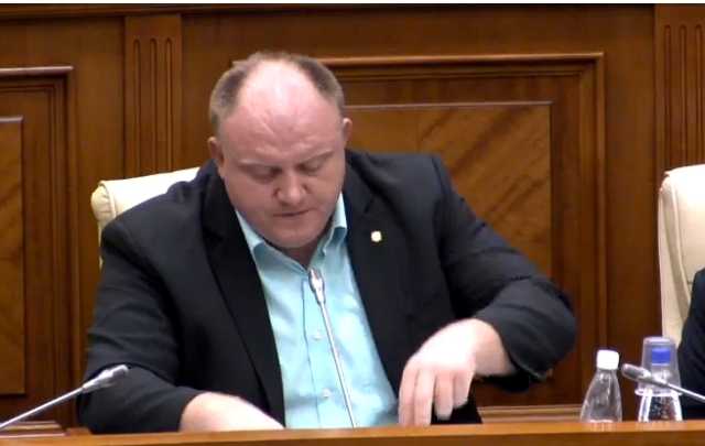 Serialul motiune continua. Socialistii au depus motiune simpla impotriva ministrului Dezvoltarii Regionale si Constructiilor