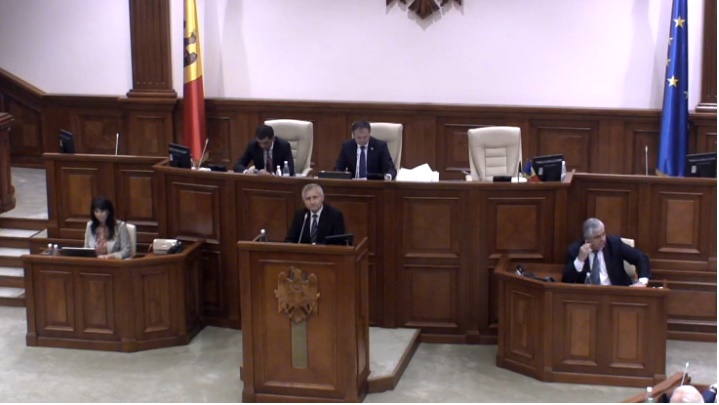 Proiectul de lege cu privire la amnistie a starnit replici. Bolea: "Shor va cadea sub incidenta legii amnistiei sau nu?". Esanu: "Nu pot sa raspuns la aceasta intrebare"