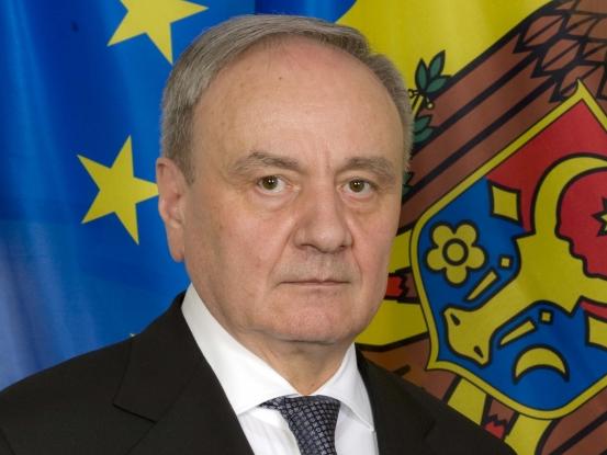 Dupa Romania si in Moldova, pe 13 august va fi zi de doliu national in semn de durere pentru pierderea Reginei Ana. Presedintele Timofti a semnat decretul