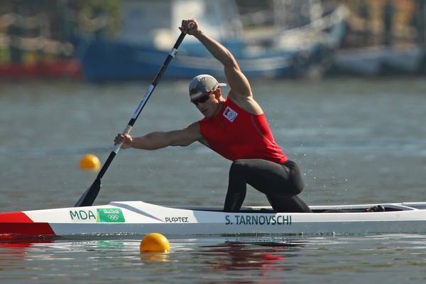 Pavel Filip l-a felicitat pe Serghei Tarnovschi: "Este o performanta demna de admiratie, suntem recunoscatori pentru efortul depus" - FOTO