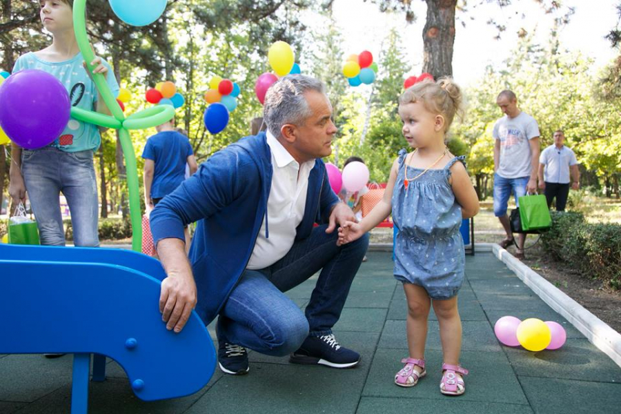 Vlad Plahotniuc a intrat serios in campanie electorala? Noua postare pe pagina milionarului - FOTO
