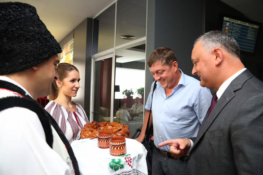 Un deputat rus a venit in Moldova pentru a sarbatori impreuna cu socialistii aniversarea operatiunii Iasi-Chisinau - FOTO