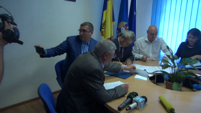 PN depune cererea pentru inregistrarea grupului de initiativa pentru colectarea semnaturilor in sustinerea candidaturii lui Ciubasenco la prezidentiale