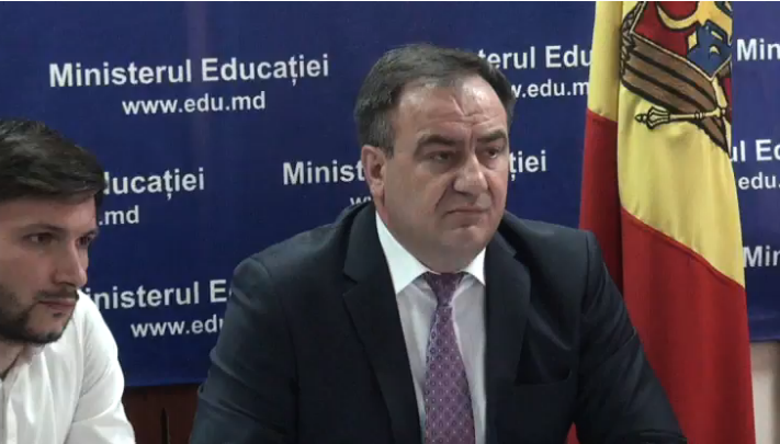 Socialistii la masa discutiilor cu reprezentantii ministerului educatiei: "Toate reformele din educatie se limiteaza la optimizarea scolilor"