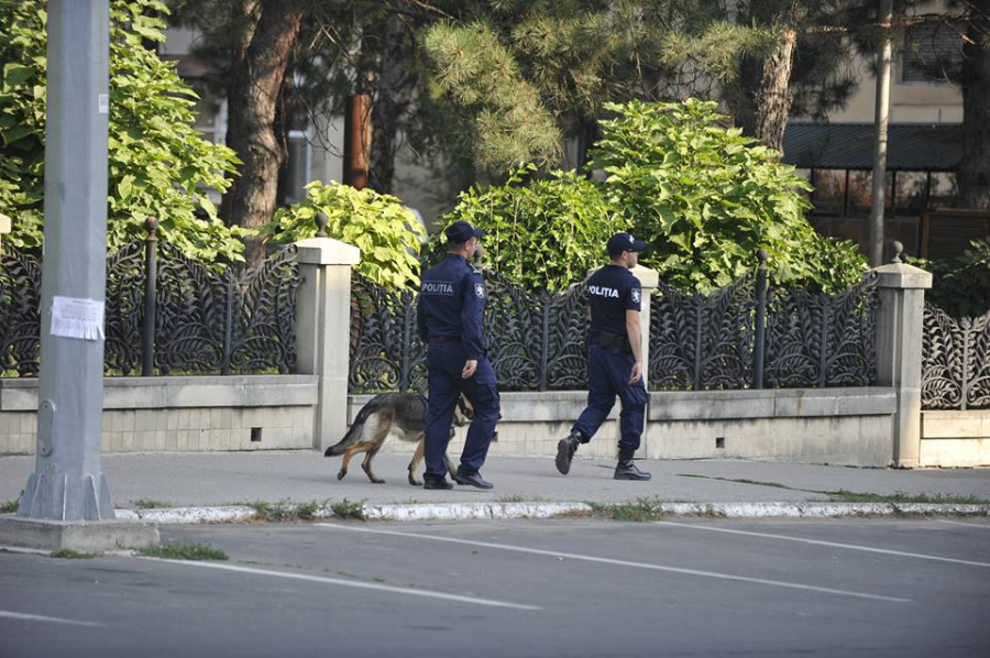Masuri sporite de securitate la Palatul Republicii in legatura cu ceremonie oficiala a Parlamentului cu ocazia a 25 de ani de independenta - GALERIE FOTO