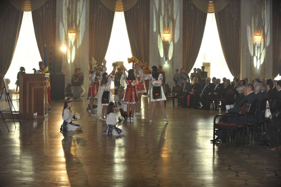 Ceremonia oficiala de marcare a 25 de ani de independenta a Repubilcii Moldova. La eveniment prezenti oficiali europeni - GALERIE FOTO