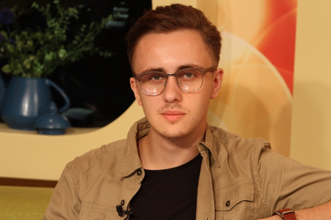 Declaratii dure la adresa Carla\'s Dreams. Producatorul Millenium, Vlad Gorgos, nemultumit de ceea ce promoveaza CSD. Vezi cum raspunde criticilor cel care a semnat toate clipurile trupei - VIDEO