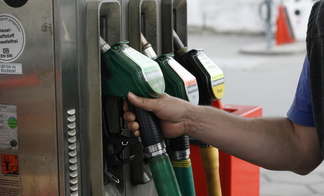 ANRE a publicat noile preturi la carburanti pentru urmatoarele doua saptamani - FOTO