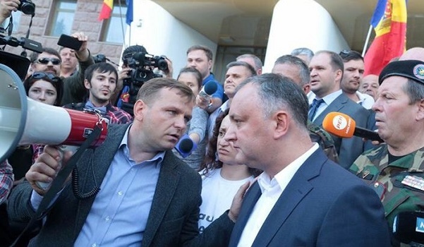 DODON, NASTASE, LUPU, SANDU. Un nou sondaj ii arata favoriti pe Dodon si Nastase pentru turul doi la prezidentiale - FOTO