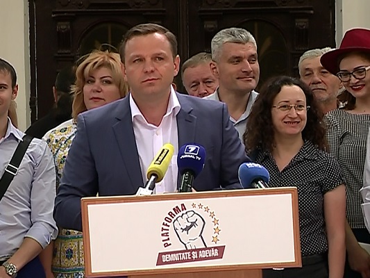 Platforma DA vrea ca Nastase sa fie candidatul unic. Daca PAS nu raspunde pana joi, o va sustine pe Maia Sandu