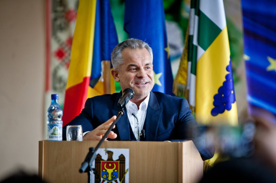 Vlad Plahotniuc despre sigilarea mai multor sali de jocuri de noroc: "Au sperat sa mai castige fraudulos un an in felul acesta. Va multumesc pentru mesajele transmise"