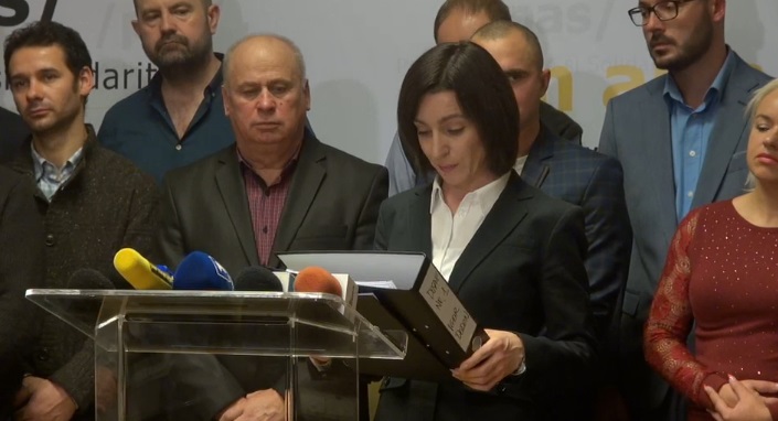 Maia Sandu a adunat intr-un dosar informatii despre candidatul PSRM Igor Dodon: "Banii, afacerile si interesele lui Dodon" - FOTO