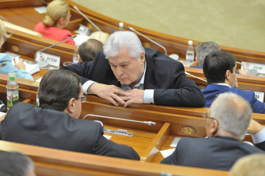 Prima aparitie al lui Marian Lupu dupa ce a anuntat ca se retrage din cursa prezidentiala. Vezi cum a fost surprins - GALERIE FOTO