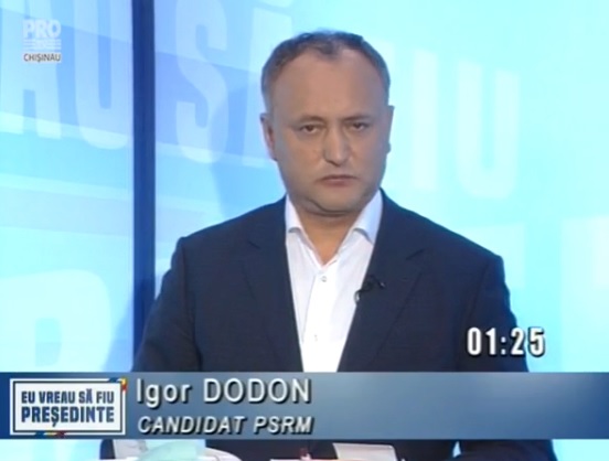 Igor Dodon: "Ea si-a batut joc de toti tinerii si de toti profesorii cu camerele de la BAC", Maia Sandu:"Igor Dodon nu-si doreste oamenilor inteligenti, ei nu pot fi manipulati"
