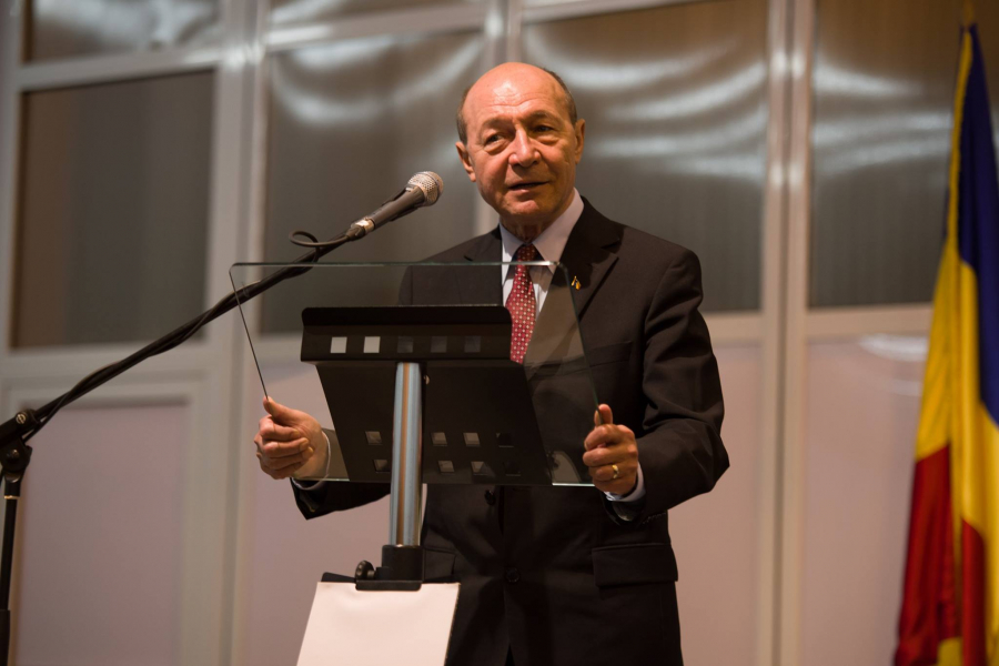 Mesajul fostului presedinte roman, Traian Basescu, dupa prezentarea rezultatelor preliminare al alegerilor prezidentiale: "Imi pare rau, Maia Sandu"