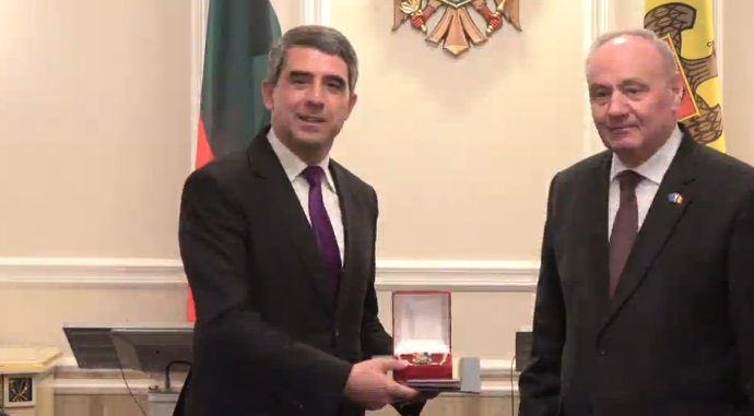 Nicolae Timofti s-a intalnit cu presedintele bulgar, Rosen Plevneliev: "Tin sa le multumesc autoritatilor din Sofia pentru bursele oferite cetatenilor nostri" - GALERIE FOTO