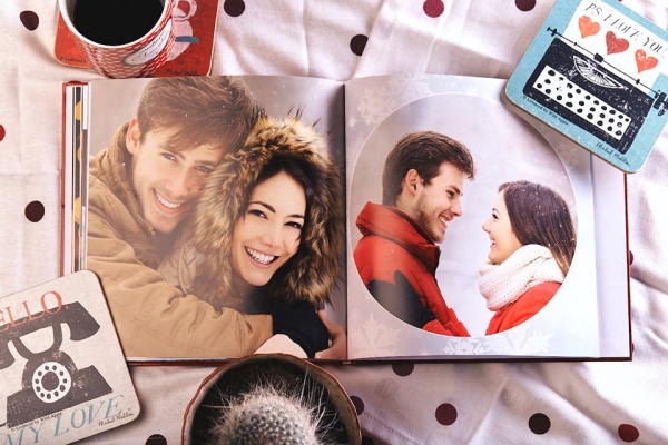 Celebook te ajuta sa-ti pastrezi amintirile in Fotocarti - VIDEO
