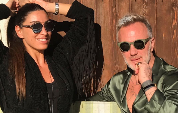 Putini sunt cei care l-au vazut pe Gianluca dansand pe rimurile piesei Chantaje. Cum s-a filmat italianul - VIDEO
