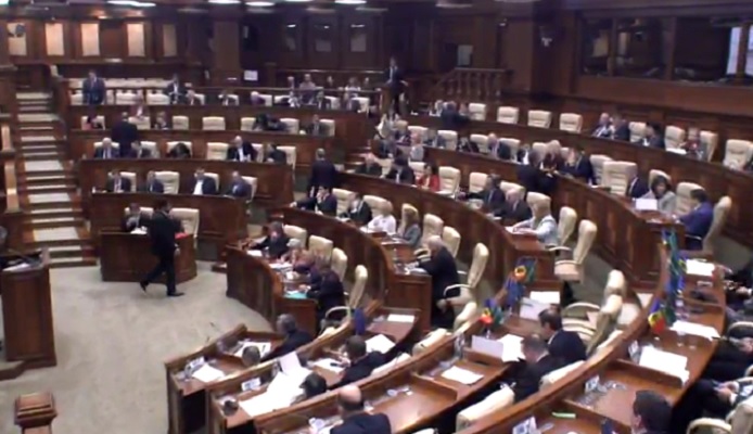 URMARESTE LIVE. Ce decizii urmeaza sa ia azi deputatii din Parlamentul de la Chisinau