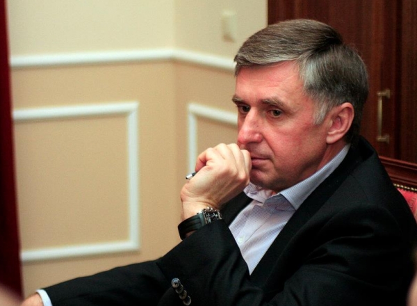 Ion Stutza, despre decretul privind retragerea cetateniei RM lui Traian Basescu: "Sa se spale cu el pe cap. Dodon este o simpla eroare istorica"
