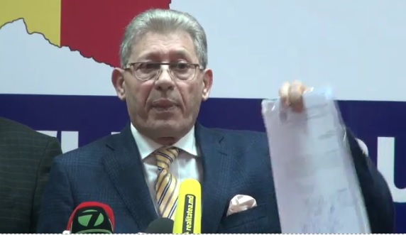 Deputatii liberali au initiat procedura de suspendare a lui Igor Dodon din functia de sef al statului si organizarea referendumului: A incalcat Constitutia