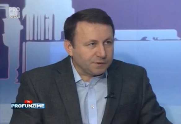 Igor Munteanu: "Exista suspeciuni in relatia Plahotniuc - Dodon. Presedintele ales nu vrea sa-l supere pe Plahotniuc, incearca sa nu-i rosteasca numele, iar cand este intrebat despre liderul PD, vorbeste cu jumatate de voce " 