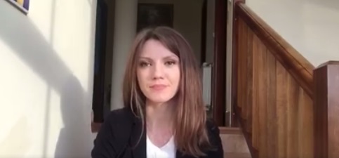 Scrisoare in versuri pentru Vlad Plahotniuc, recitata de "Tania", o tanara care sta de 6 ani in Spania: "Nu-i usor cu asa povara, sa fii blestemat de o tara" - VIDEO 